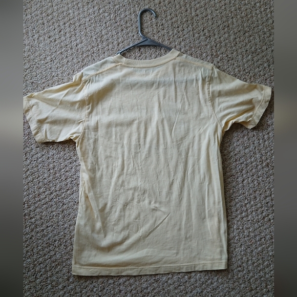 Uniqlo light yellow UT Peanuts Beach Beagle 100% cotton size S - Picture 5 of 11